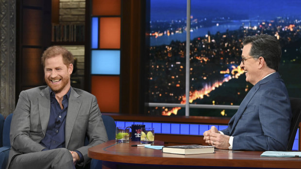 The Late Show'dan Stephen Colbert ile Prens Harry