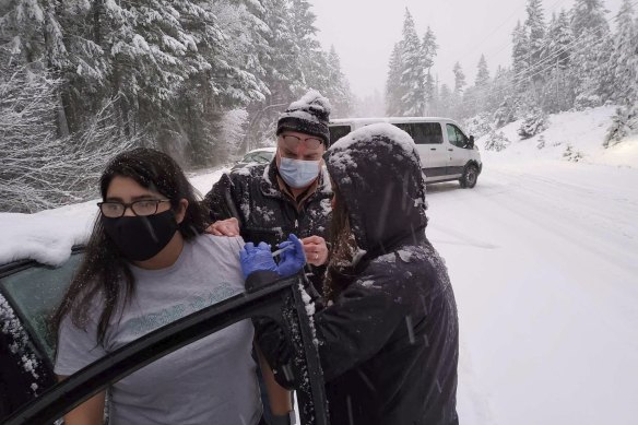 The team went car-to-car and introduced themselves as county health officials stuck in the snowstorm.