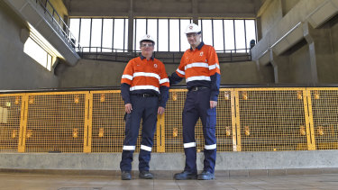 origin power hydro energy executive shoalhaven plan double its calabria chief frank right inspecting jarvis greg operations manager supply station