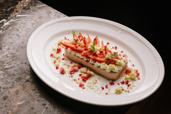 Strawberry semifreddo with shortbread, fresh strawberries and cream.