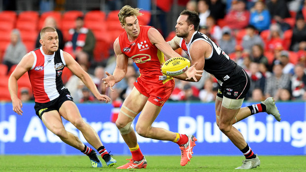 Tom Lynch's will-he, won't-he contract drama adds to the horror show that is Gold Coast's 2018 season.