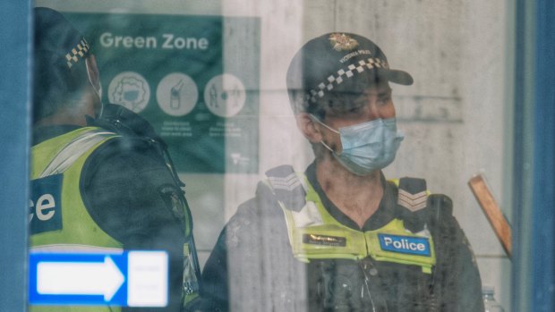 Police in place at hotel quarantine in Melbourne. 