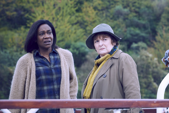 Brenda Blethyn as Vera and Karen Bryson as Louise Wilmott in season 10 of Vera.