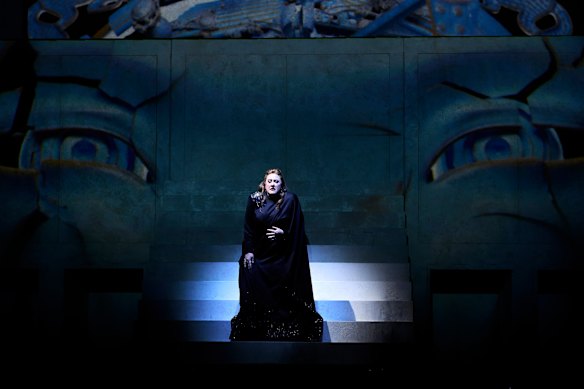 Rebecca Nash as Turandot. 