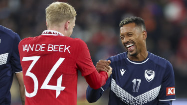 New Victory player Luis Nani with Donny ven de Beek.