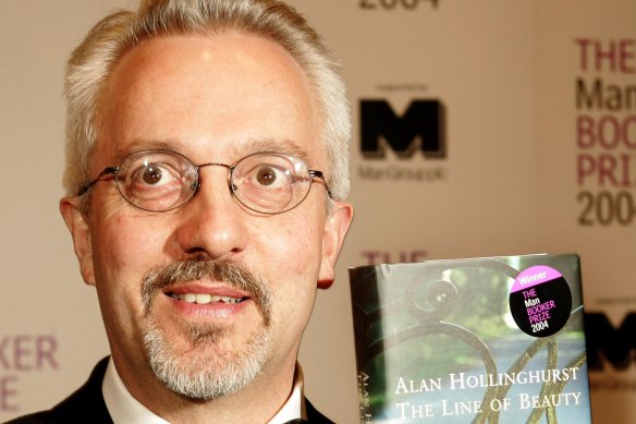 Hollinghurst with his novel <i>The Line of Beauty</i>, which won the 2004 Booker Prize.