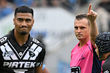Ronaldo Mulitalo is sent off.