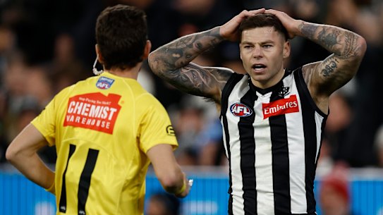 An incredulous Jamie Elliott.