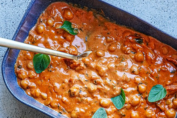 Creamy marry me chickpeas has the big flavours of the original, minus the meat.