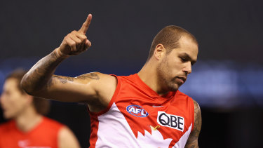  Lance Franklin needs eight more goals to reach 1000.