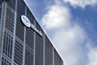 ME Bank closing in on deal with Bank of Queensland, shareholders told