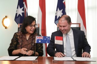 Indonesian Finance Minister Sri Mulyani Indrawati and Treasurer Josh Frydenberg in Canberra in November 2018.