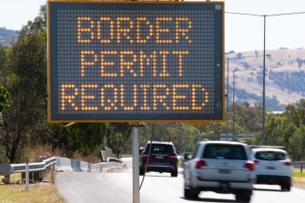 The NSW-Victorian border at Albury.