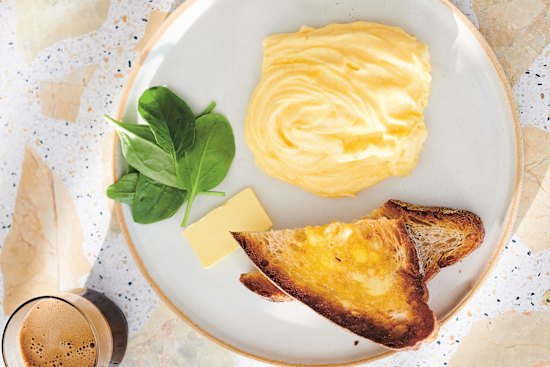 Silken scrambled eggs from bills.
