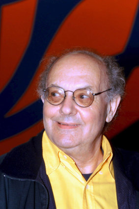 Conceptual artist Sol LeWitt in 2000.