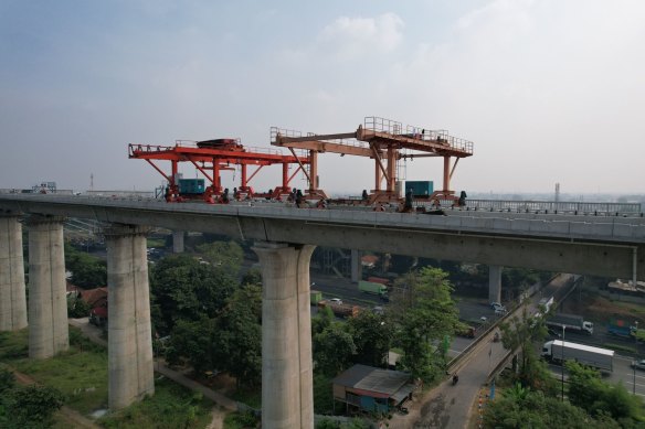 Endonezya hükümeti geçen hafta yüksek hızlı tren yolunun artık tamamlandığını duyurdu.