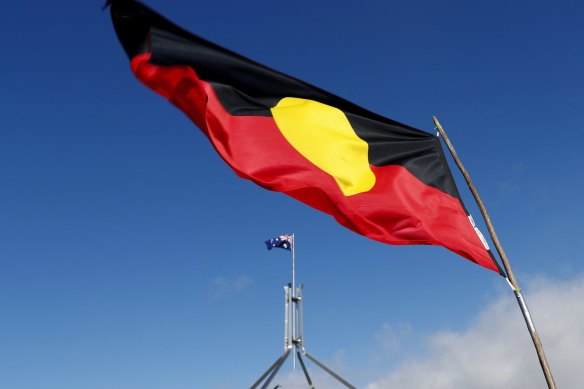 Andrew Bragg wants the Aboriginal flag permanently displayed inside Canberra's Parliament House