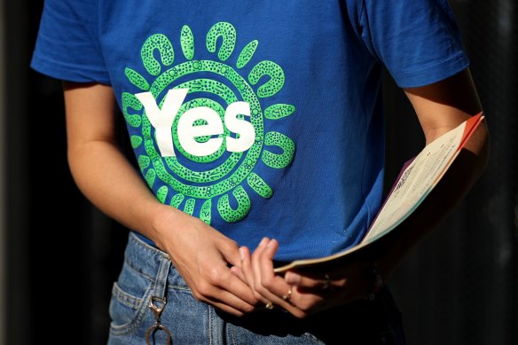 In handing out leaflets supporting the Yes campaign, Grenville experienced a “mortifying moment”.
