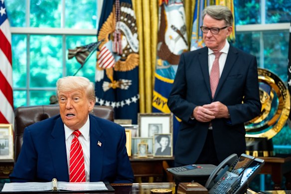 US President Donald Trump and Peter Mandelson in the Oval Office. 