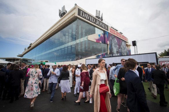 Crowds at the 2018 Caulfield Cup.