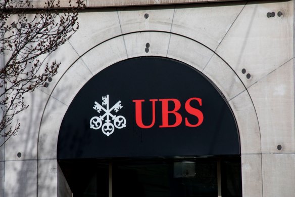 At least 10,000 jobs are likely to go if UBS does takeover its struggling rival Credit Suisse. 