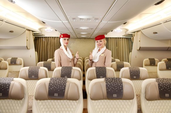 阿联酋航空公司收取溢价与额外的腿部空间,座椅等经济前排座位。