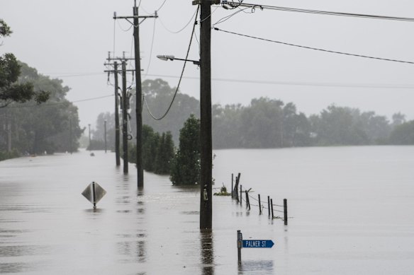 Flooding over Palmer and George Streets, Windsor. 