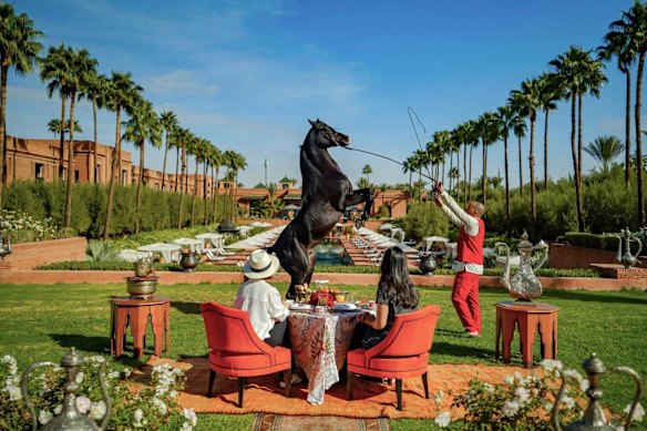 The Selmen signature breakfast with a presentation of Arabian horses.