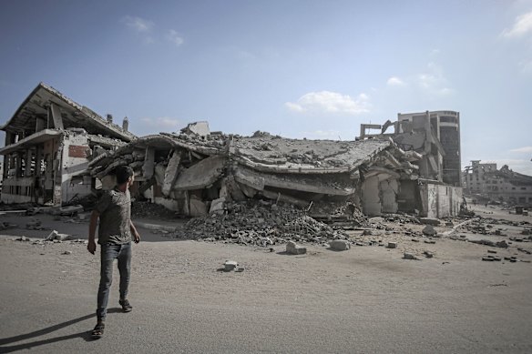 Um edifício destruído na cidade de Gaza nesta semana.