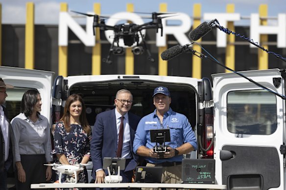 Prime Minister Anthony Albanese campaigned with Disaster Relief Australia in Queensland during the 2022 election. 