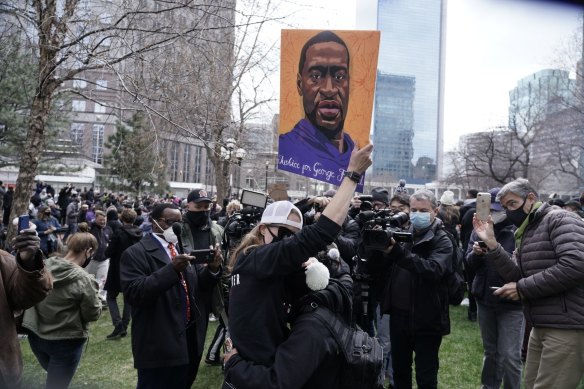 People cheer after a guilty verdict was announced at the trial of former Minneapolis police Officer Derek Chauvin for the 2020 death of George Floyd in Minneapolis, Minneapolis.