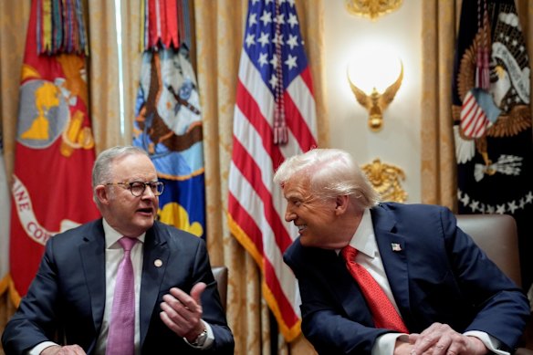 O primeiro-ministro Anthony Albanese e Trump discutiram o acordo AUKUS durante a reunião de 20 de outubro em Washington.