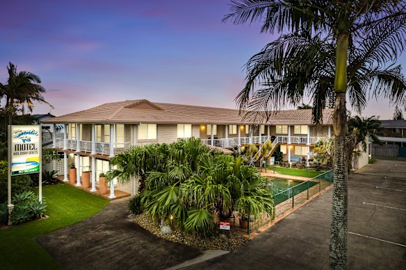Santa Fe Motel & Holiday Units is for sale as vacant possession.