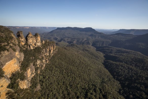 The Three Sisters in Blue Mountains National Park, NSW.