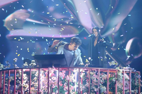 Flume performs Never Be Like You featuring Kai, on stage in 2016.