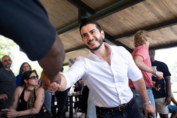 يعمل عبد الله السيّد على أن يكون المرشح الديمقراطي لمجلس الشيوخ الأمريكي في الولاية المعروفة بميشيغان.