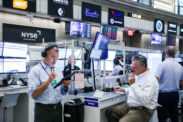 Wall Street notched another winning week. 