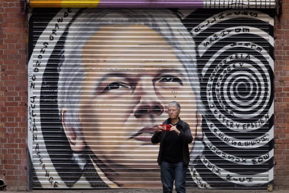 A Julian Assange mural in Melbourne.