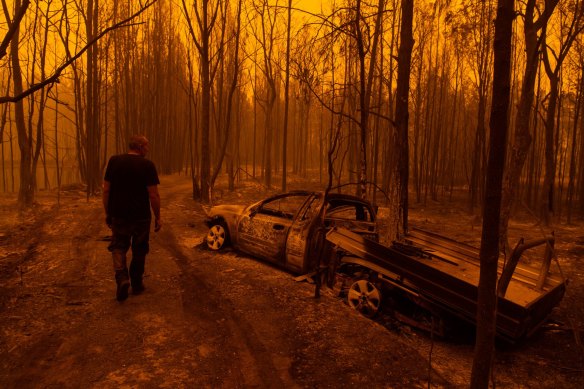 Getting help for recovery from the 2019-20 fires was initially bogged down by definitions, with only people directly affected by the fires able to tap funding support, the Royal Commission has heard.
