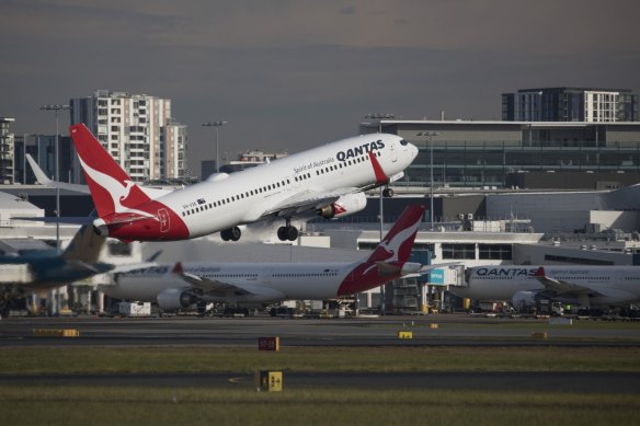 Qantas is preparing to repatriate Australian citizens from Tel Aviv on Friday.