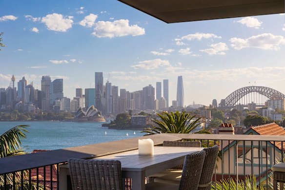Maria Hunt of the Primo Smallgoods clan has put her Cremorne Point penthouse apartment on the market with a price guide of about $18 million, local sources have revealed. 