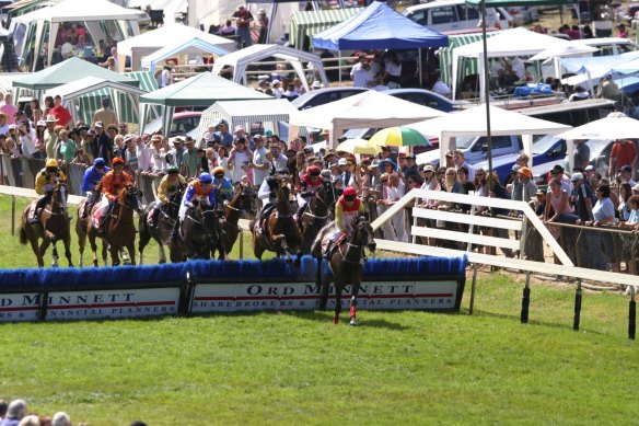 The Oakbank Easter Racing Carnival lost its jump racing after Racing South Australia ended the sport.