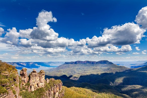 Big views in the Blue Mountains.