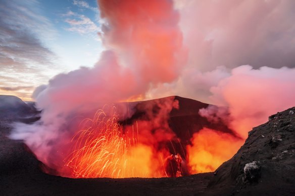  Mount Yasur, Tanna Island, Vanuatu.