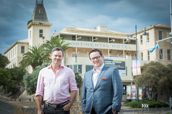 Restaurateur Julian Gerner (left) and Steller's Nicholas Smedley in front of the Continental Hotel in Sorrento in 2017.
