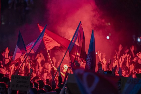 There were mass protests in Paris after the far right performed best in the first round of elections.