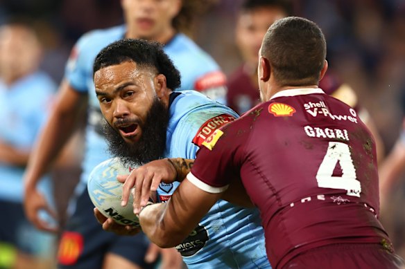Siosifa Talakai in action for NSW against Queensland in 2022.