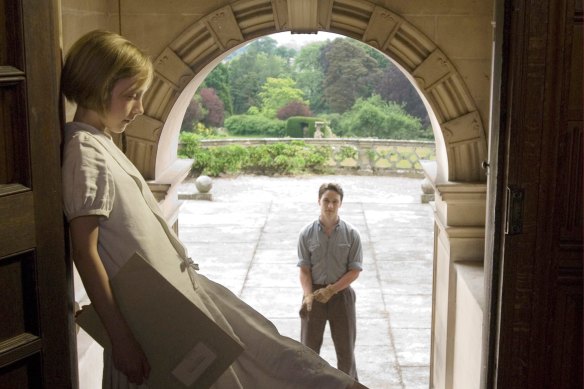 Saoirse Ronan and James McAvoy in Atonement.