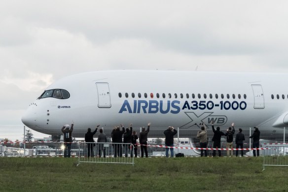 The US and European Union agreed to suspend their dispute over government subsidies to Airbus and Boeing, a dispute dating back to 2004 that had resulted in World Trade Organisation-sanctioned tit-for-tat tariffs totalling $US11.5 billion