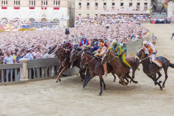 Palio in Siena: As bad as rush hour in London.